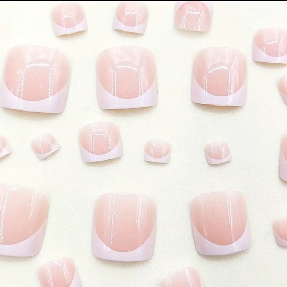 24 Pieces Fake Toe Press On Nails - Picture 2 of 5